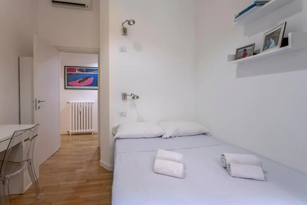 Co99 - Modern Two Bedrooms Apartment In Castello Cova Mailand